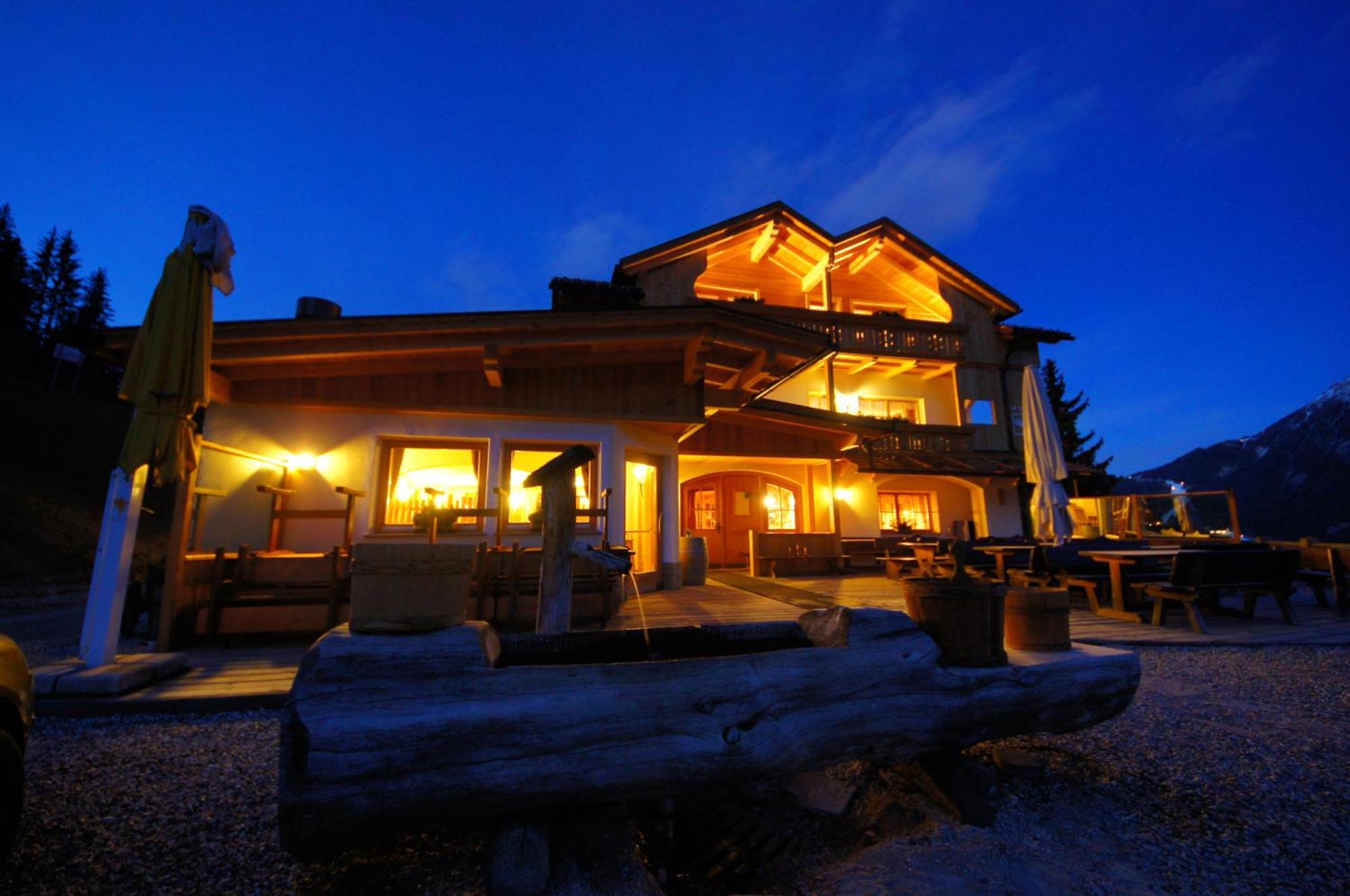 Rifugio La Para St. Vigil Exteriör bild